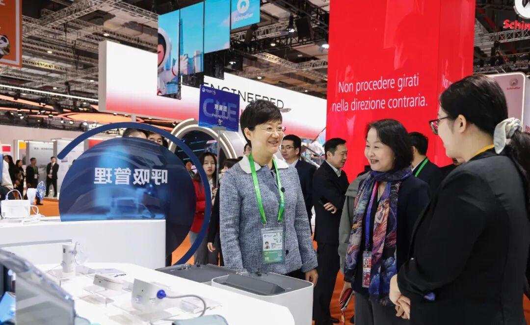 昆山市党政代表团参访第八届中国国际进口博览会