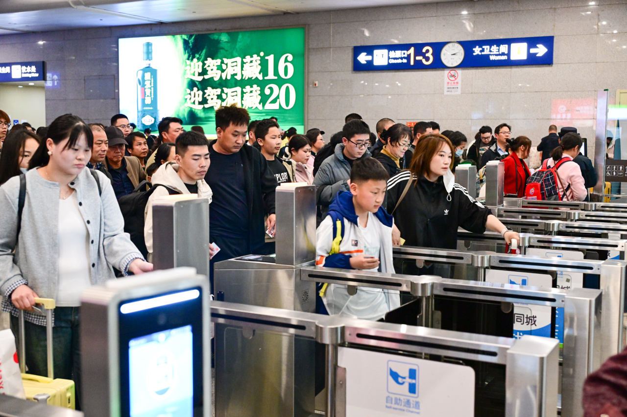 两假连休激活出行热，昆山交通流量同比稳步攀升